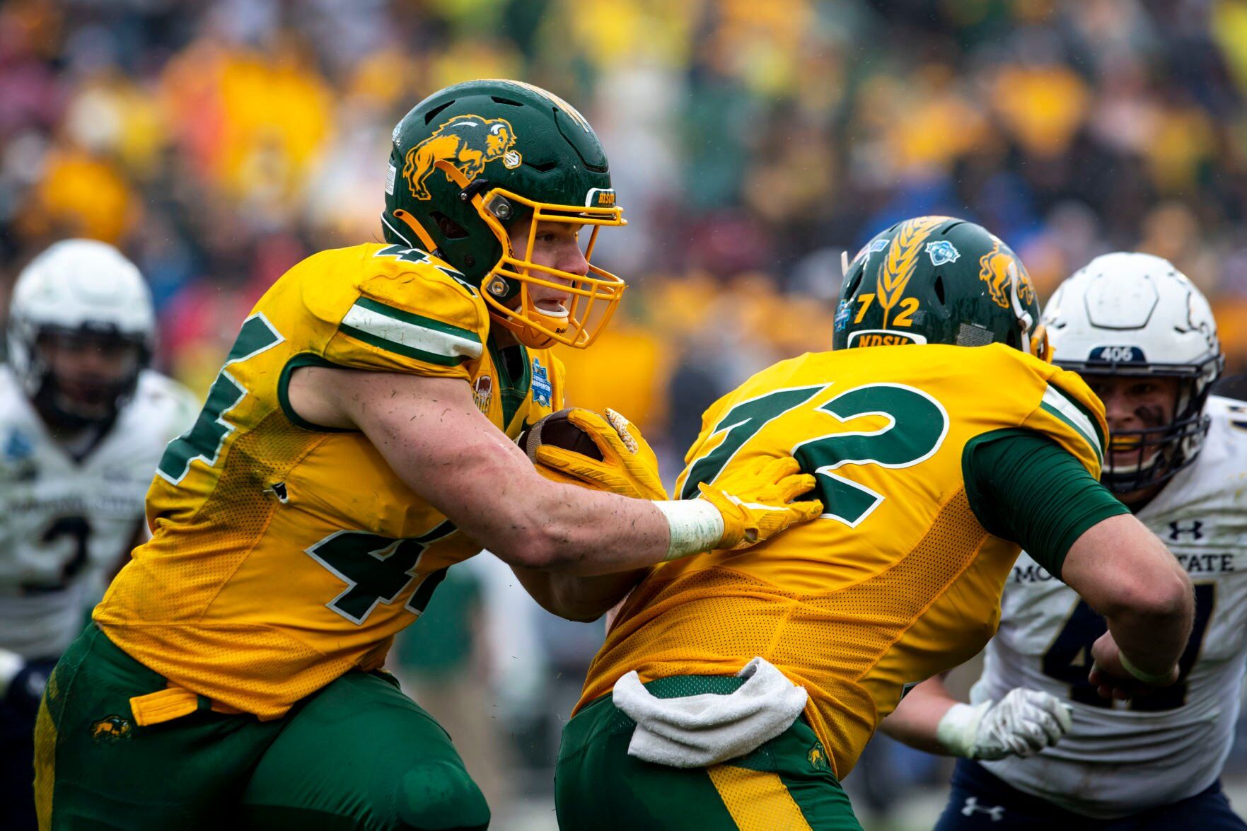 010822-spt-MSUvsNDSU37msc.jpg